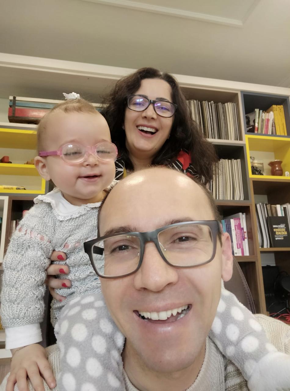 Elisandro, Jocimara e Elis em família